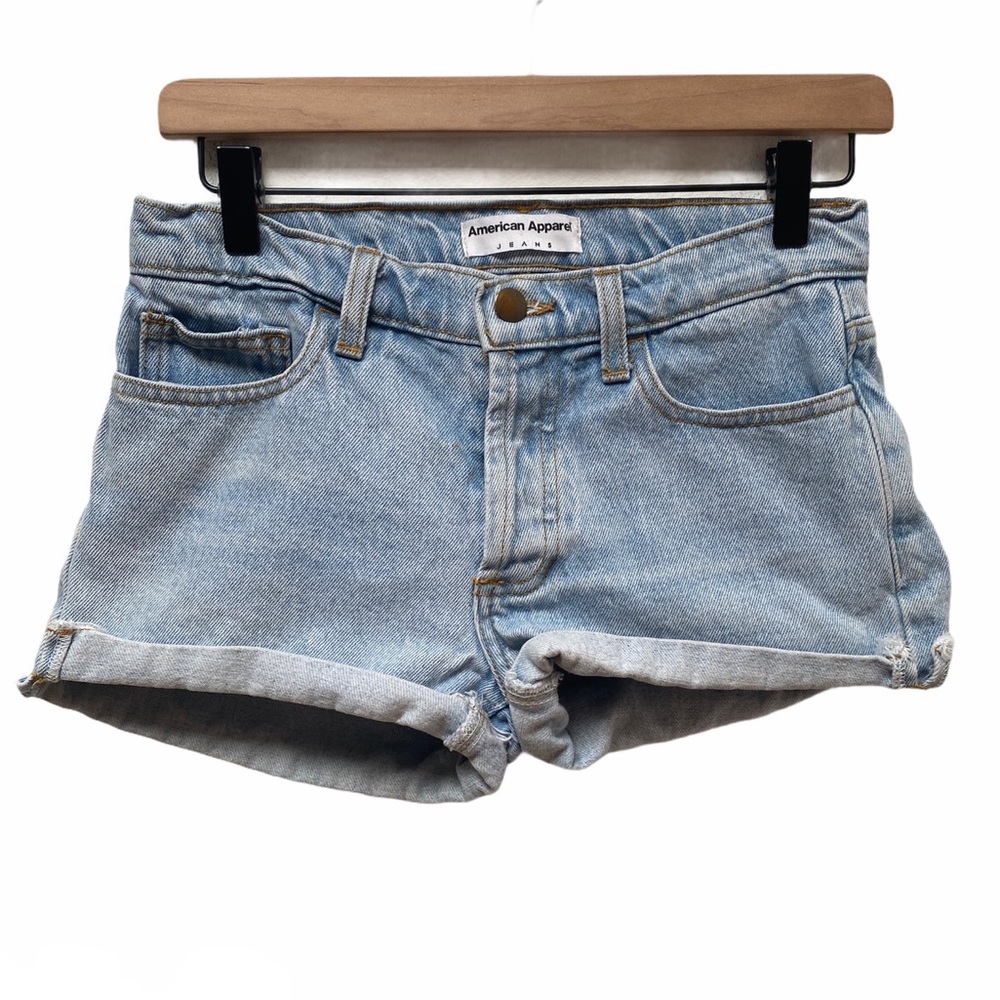 American Apparel Light Wash Button Fly Rolled Cuff Denim Shorts Women’s Size 26